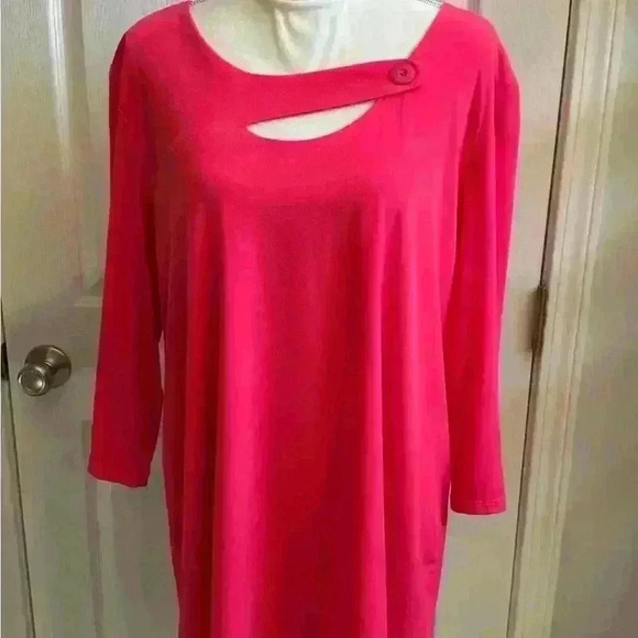 Softworks NWT Hot Pink 3/4 Sleeve Scoop Neck with Faux Button Women’s Size XXL - Picture 4 of 10
